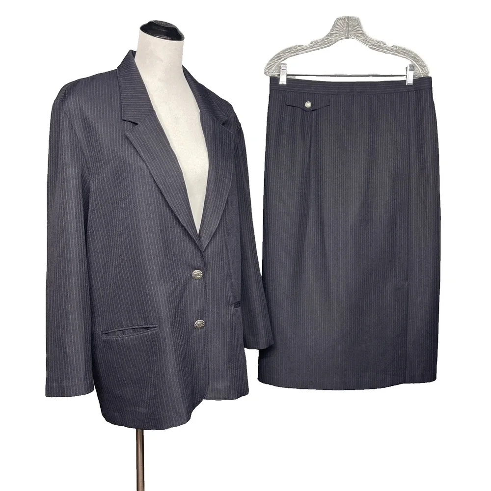 Alfred Dunner Womens 2 Piece Skirt Suit Sz 16W Navy Pinstripe USA Vintage Career